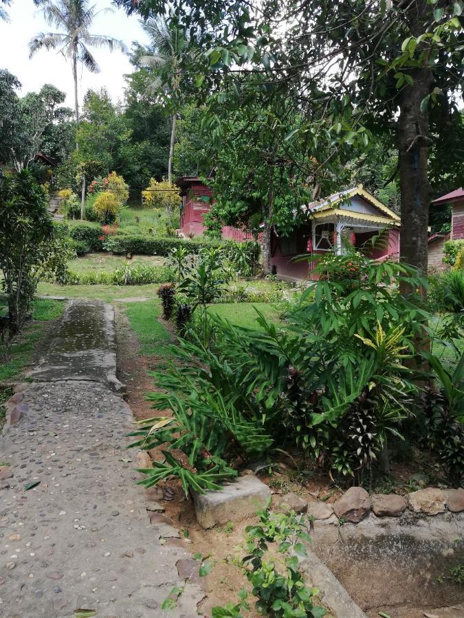 Durian Chalet Kuala Tahan Eksteriør billede